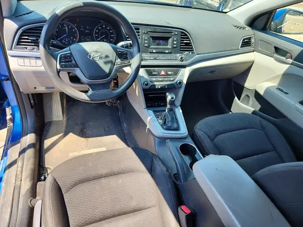 KMHD74LF1HU400685 2017 HYUNDAI ELANTRA - Image 8