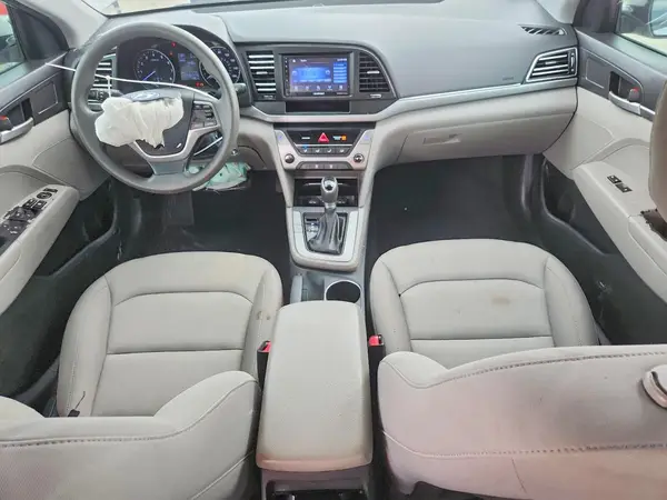 KMHD74LF1HU402002 2017 HYUNDAI ELANTRA - Image 8
