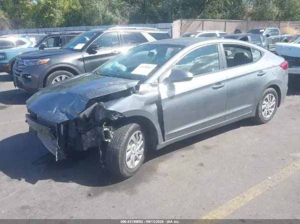 KMHD74LF1HU406230 2017 HYUNDAI ELANTRA - Image 2