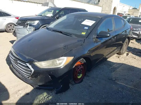 KMHD74LF1HU407295 2017 HYUNDAI ELANTRA - Image 2