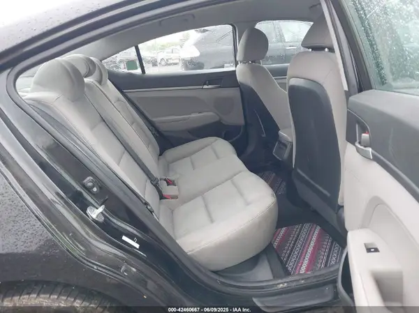 KMHD74LF1HU407314 2017 HYUNDAI ELANTRA - Image 8