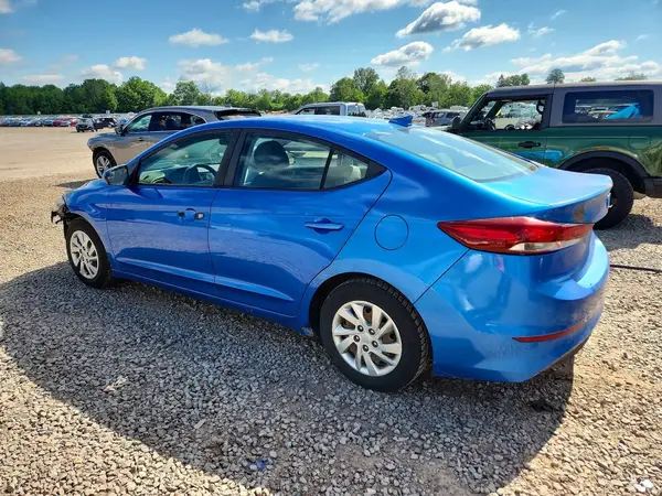 KMHD74LF1HU422301 2017 HYUNDAI ELANTRA - Image 2