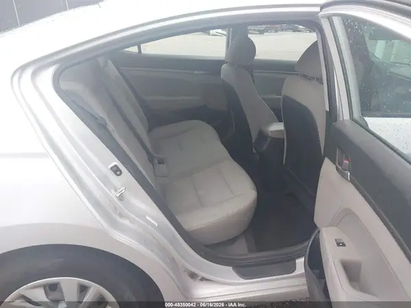 KMHD74LF1HU424792 2017 HYUNDAI ELANTRA - Image 8