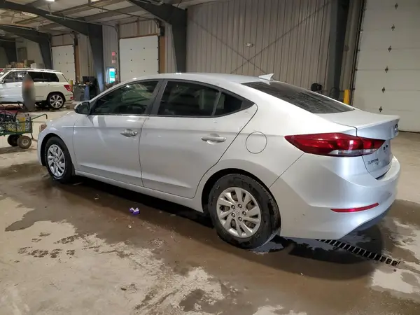 KMHD74LF1HU433010 2017 HYUNDAI ELANTRA - Image 2