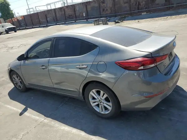 KMHD74LF1JU442151 2018 HYUNDAI ELANTRA - Image 2