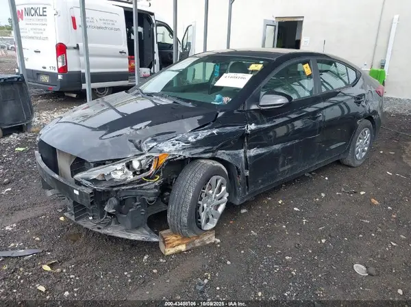 KMHD74LF1JU442618 2018 HYUNDAI ELANTRA - Image 2