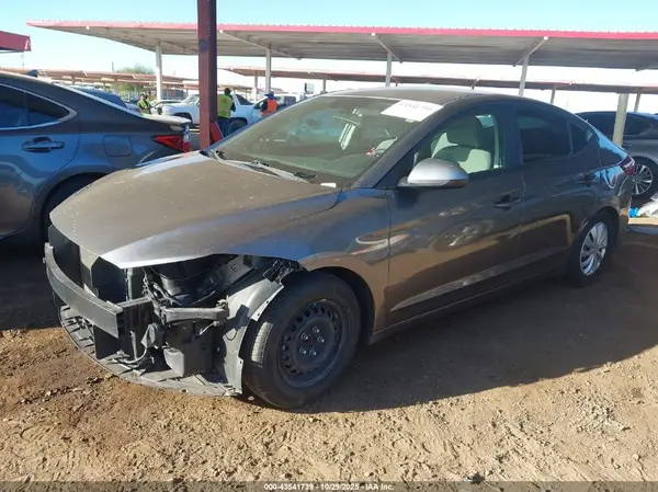 KMHD74LF1JU449679 2018 HYUNDAI ELANTRA - Image 2