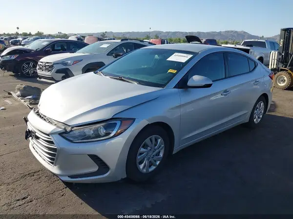 KMHD74LF1JU468815 2018 HYUNDAI ELANTRA - Image 2