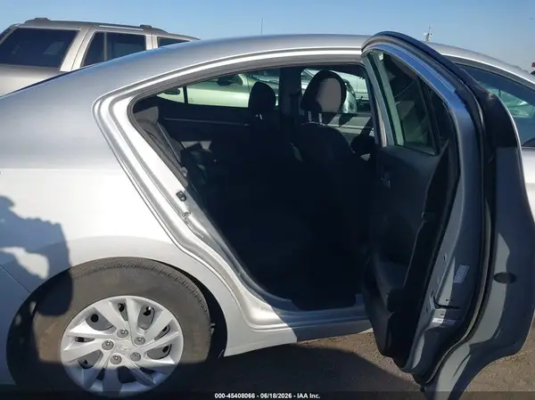 KMHD74LF1JU468815 2018 HYUNDAI ELANTRA - Image 8