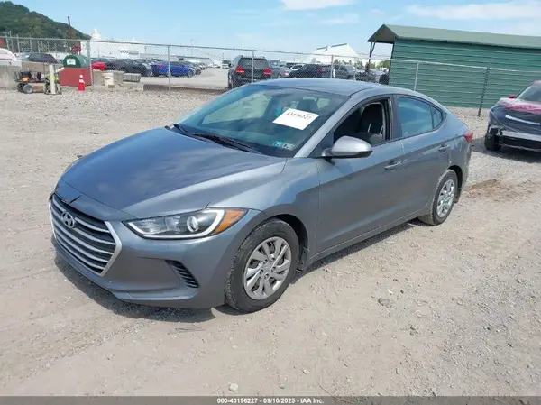 KMHD74LF1JU589523 2018 HYUNDAI ELANTRA - Image 2