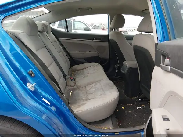 KMHD74LF1JU595855 2018 HYUNDAI ELANTRA - Image 8