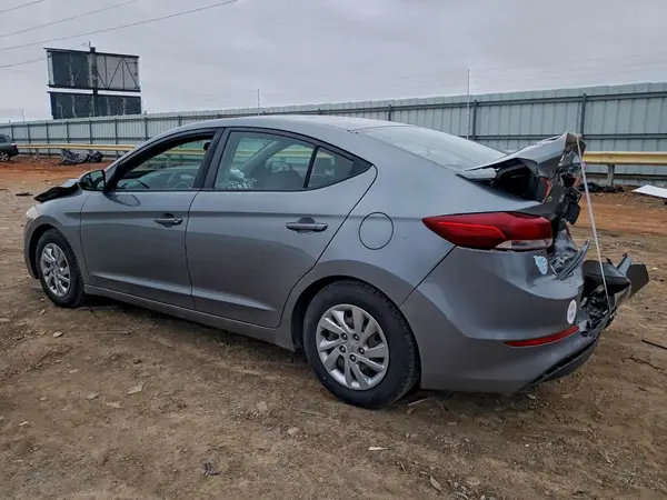KMHD74LF1JU607258 2018 HYUNDAI ELANTRA - Image 2