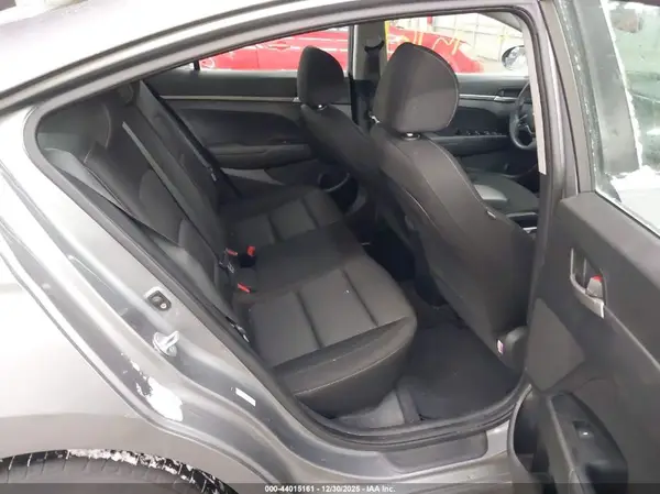 KMHD74LF1JU659621 2018 HYUNDAI ELANTRA - Image 8