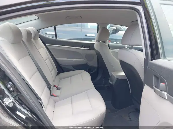 KMHD74LF1KU775497 2019 HYUNDAI ELANTRA - Image 8