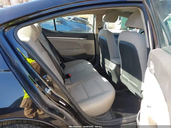 KMHD74LF1KU817649 2019 HYUNDAI ELANTRA - Image 8
