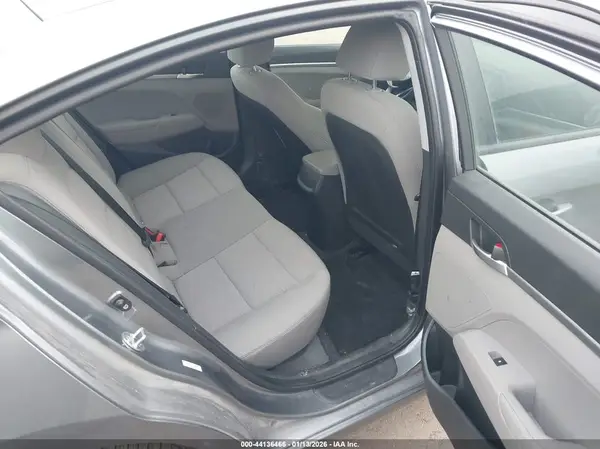 KMHD74LF1KU825895 2019 HYUNDAI ELANTRA - Image 8