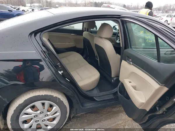 KMHD74LF1KU843894 2019 HYUNDAI ELANTRA - Image 8