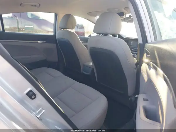 KMHD74LF1KU887460 2019 HYUNDAI ELANTRA - Image 8