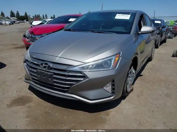 KMHD74LF1LU897844 2020 HYUNDAI ELANTRA - Image 2