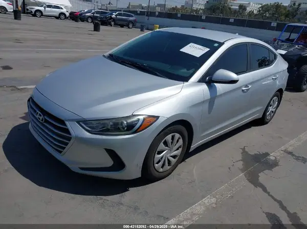 KMHD74LF2HU076453 2017 HYUNDAI ELANTRA - Image 2