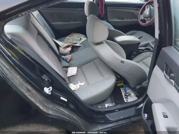 KMHD74LF2HU078302 2017 HYUNDAI ELANTRA - Image 8