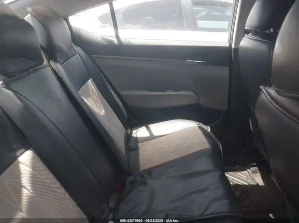 KMHD74LF2HU079028 2017 HYUNDAI ELANTRA - Image 8