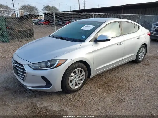 KMHD74LF2HU081054 2017 HYUNDAI ELANTRA - Image 2