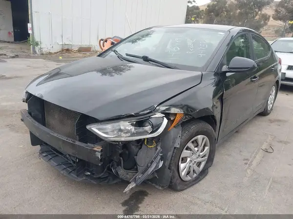 KMHD74LF2HU082625 2017 HYUNDAI ELANTRA - Image 2