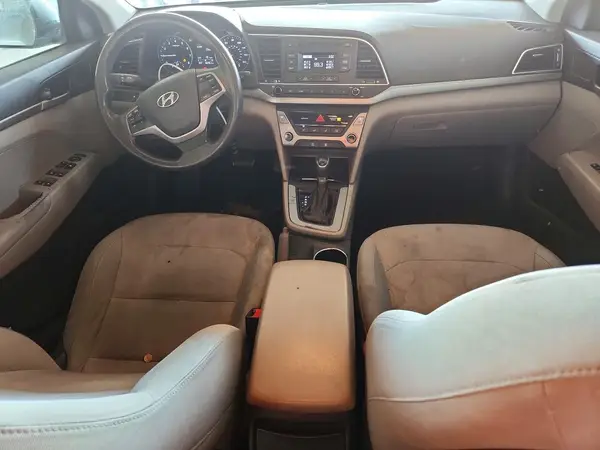 KMHD74LF2HU085959 2017 HYUNDAI ELANTRA - Image 8