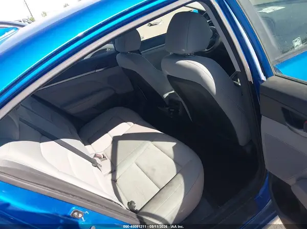 KMHD74LF2HU104235 2017 HYUNDAI ELANTRA - Image 8