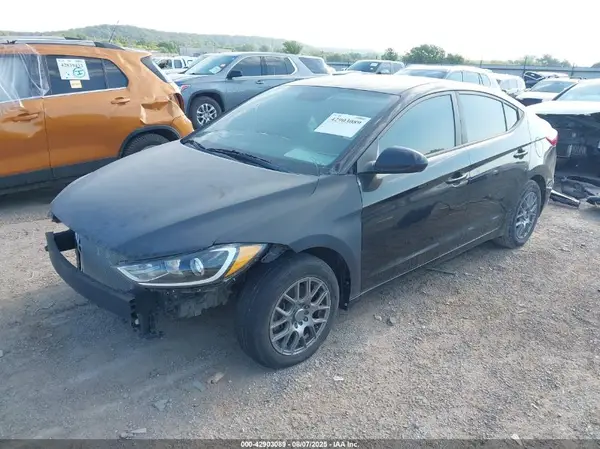 KMHD74LF2HU116580 2017 HYUNDAI ELANTRA - Image 2