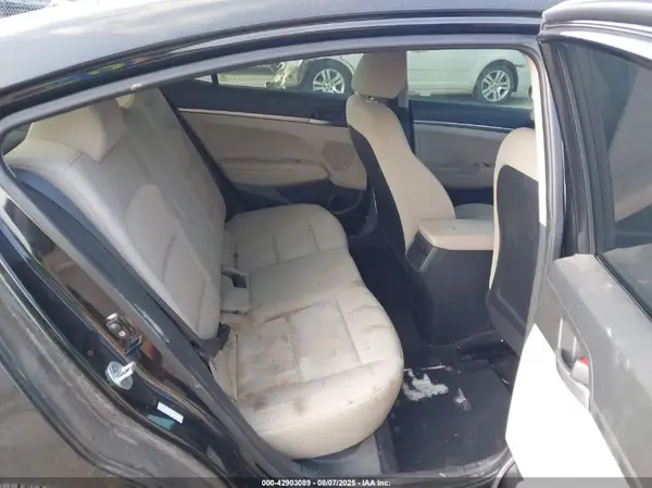 KMHD74LF2HU116580 2017 HYUNDAI ELANTRA - Image 8