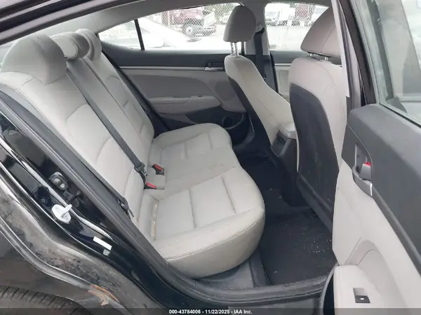 KMHD74LF2HU149739 2017 HYUNDAI ELANTRA - Image 8