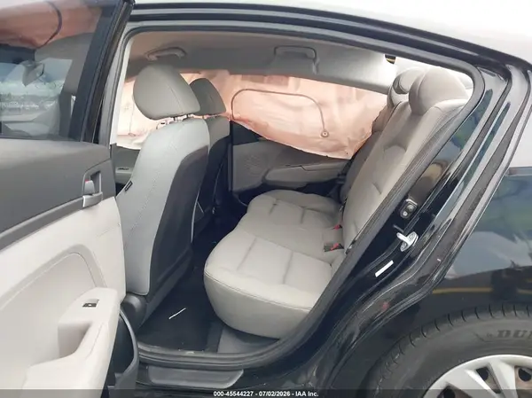 KMHD74LF2HU149837 2017 HYUNDAI ELANTRA - Image 8