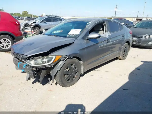 KMHD74LF2HU154407 2017 HYUNDAI ELANTRA - Image 2
