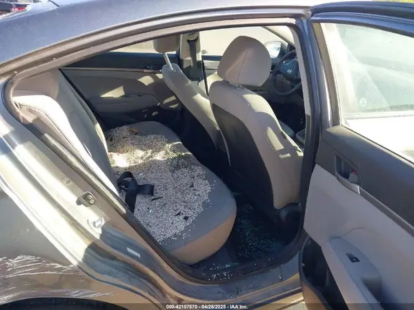 KMHD74LF2HU154617 2017 HYUNDAI ELANTRA - Image 8
