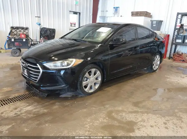 KMHD74LF2HU176469 2017 HYUNDAI ELANTRA - Image 2