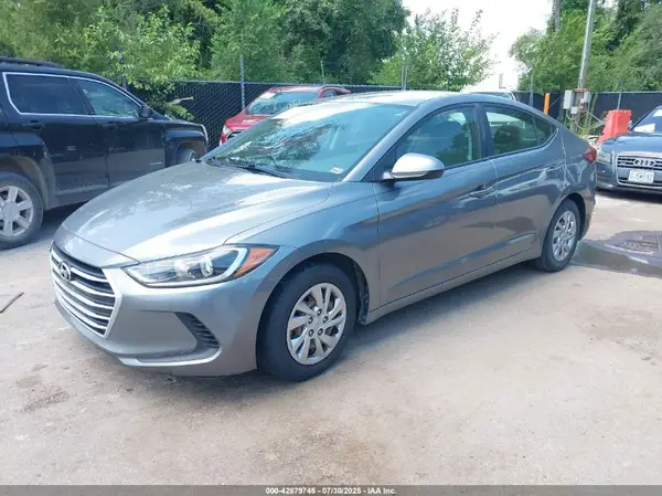 KMHD74LF2HU280881 2017 HYUNDAI ELANTRA - Image 2