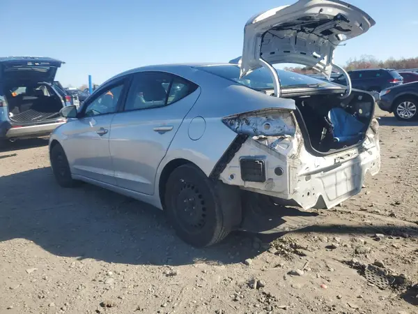 KMHD74LF2HU324782 2017 HYUNDAI ELANTRA - Image 2