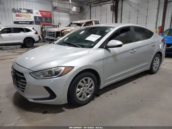 KMHD74LF2HU340285 2017 HYUNDAI ELANTRA - Image 2