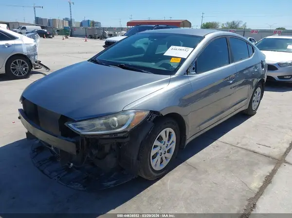 KMHD74LF2HU385212 2017 HYUNDAI ELANTRA - Image 2