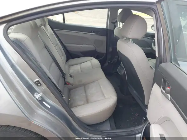 KMHD74LF2HU394718 2017 HYUNDAI ELANTRA - Image 8