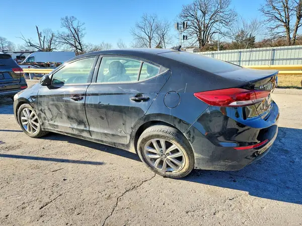 KMHD74LF2HU394878 2017 HYUNDAI ELANTRA - Image 2