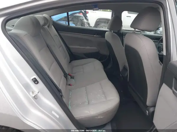 KMHD74LF2HU396761 2017 HYUNDAI ELANTRA - Image 8