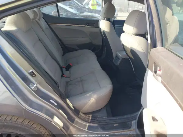 KMHD74LF2HU407466 2017 HYUNDAI ELANTRA - Image 8