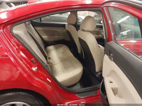 KMHD74LF2HU408052 2017 HYUNDAI ELANTRA - Image 8