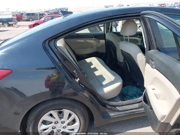 KMHD74LF2HU423652 2017 HYUNDAI ELANTRA - Image 8