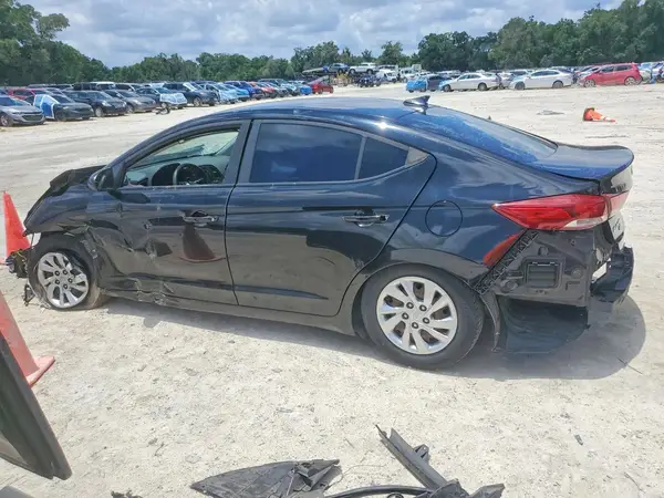 KMHD74LF2HU423702 2017 HYUNDAI ELANTRA - Image 2
