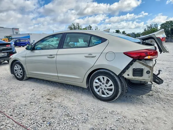 KMHD74LF2HU428804 2017 HYUNDAI ELANTRA - Image 2