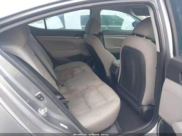 KMHD74LF2JU447004 2018 HYUNDAI ELANTRA - Image 8